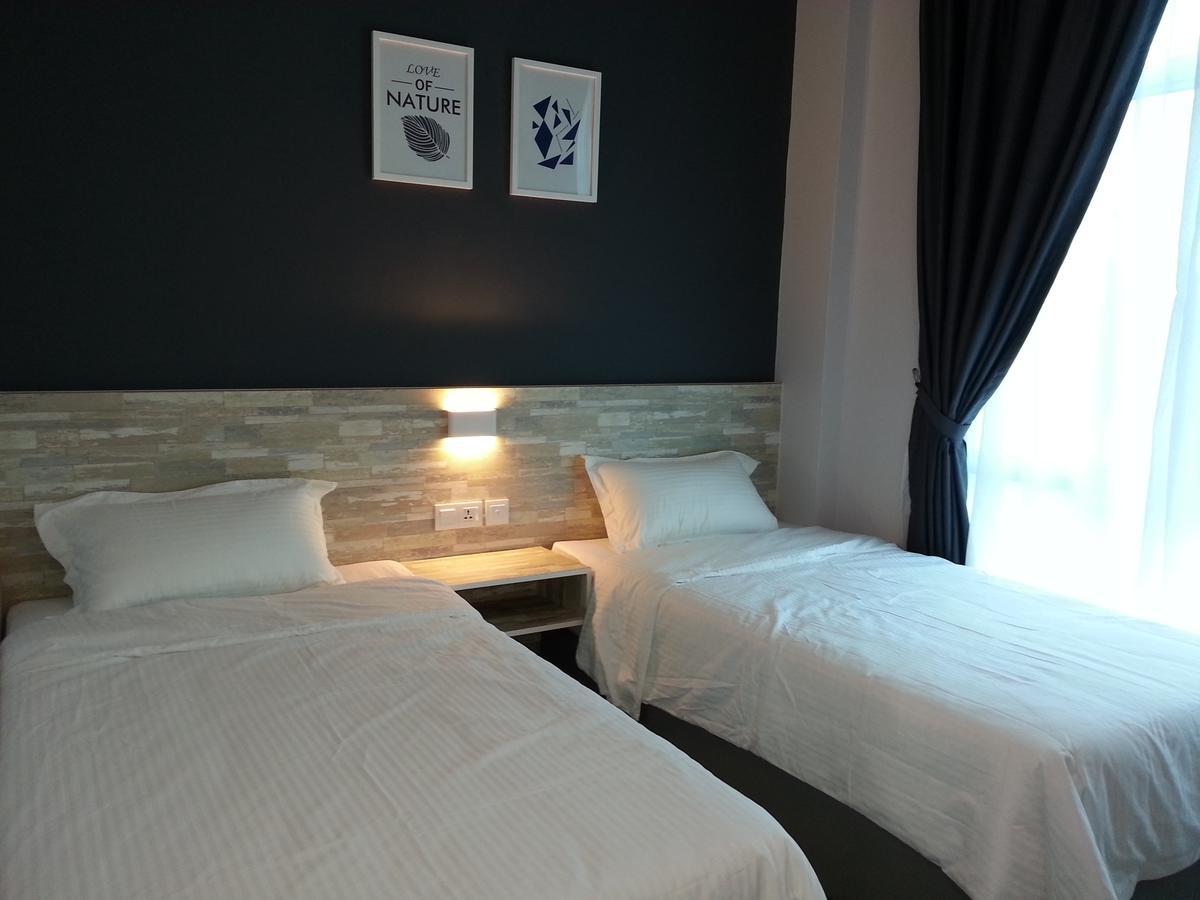 L Hotel Simpang Renggam Buitenkant foto
