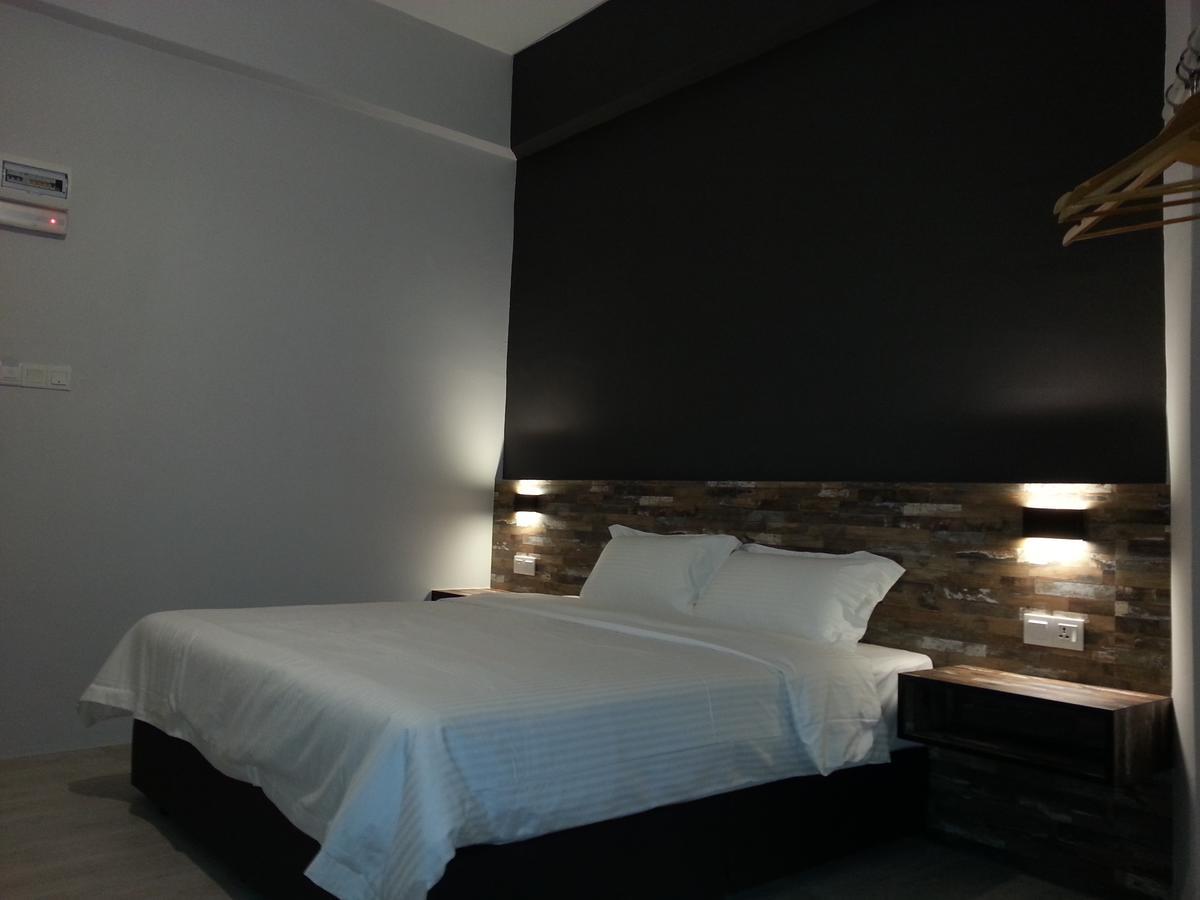 L Hotel Simpang Renggam Buitenkant foto