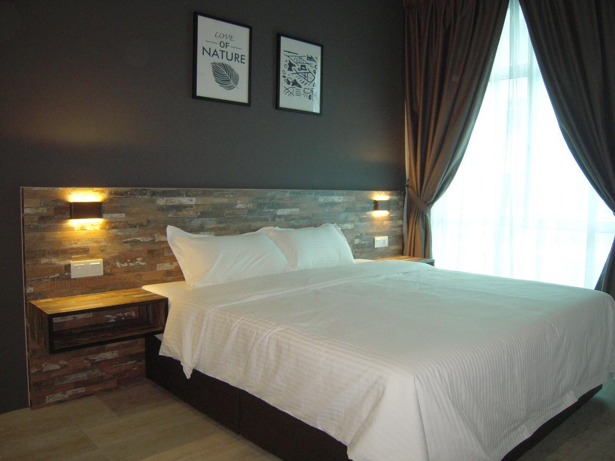 L Hotel Simpang Renggam Buitenkant foto